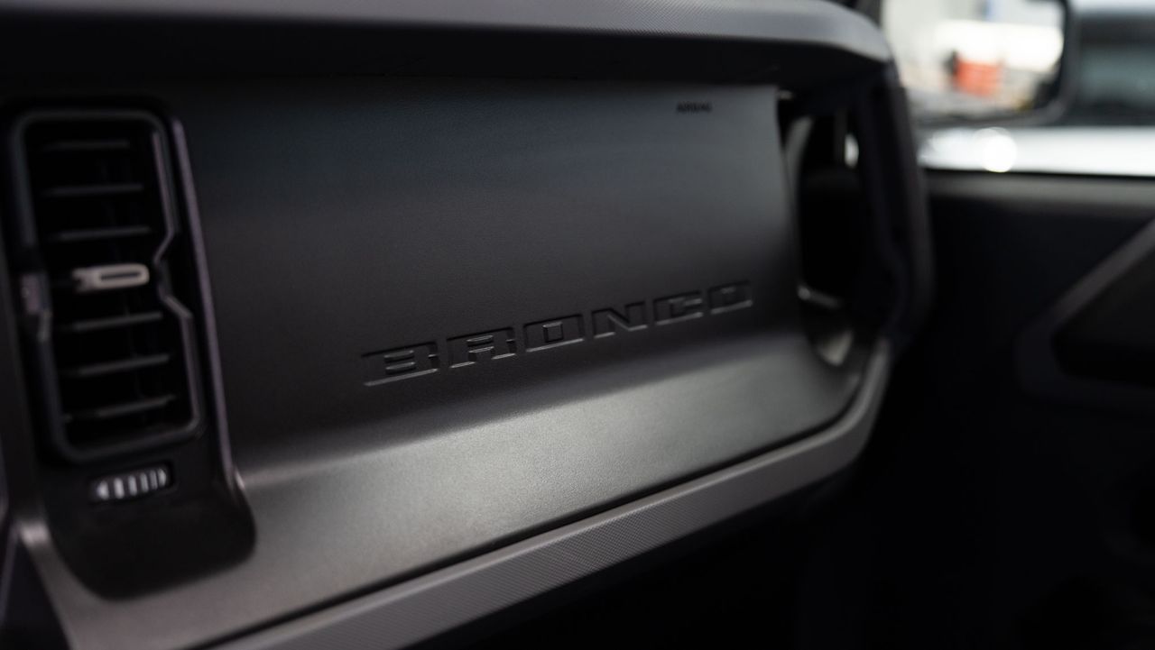 Ford Bronco FORD Bronco Outer Banks 2.7 EcoBoost V6 4x4 In - Foto 37