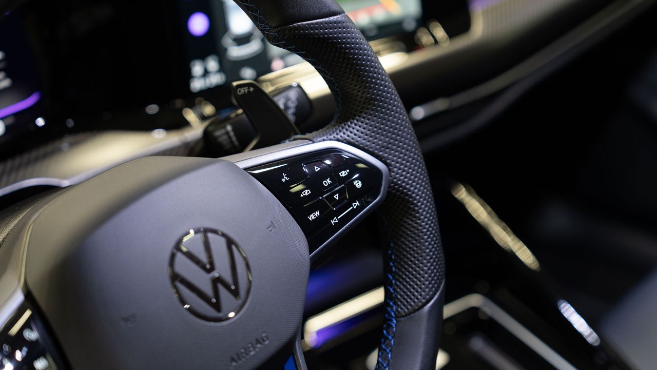 Volkswagen Golf R 20 ANIVERSARIO - Foto 18