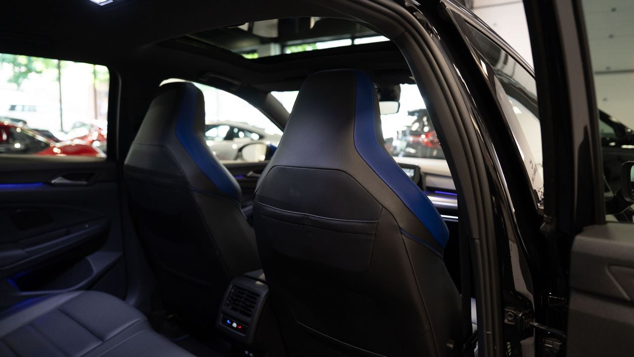 Volkswagen Golf R 20 ANIVERSARIO - Foto 26