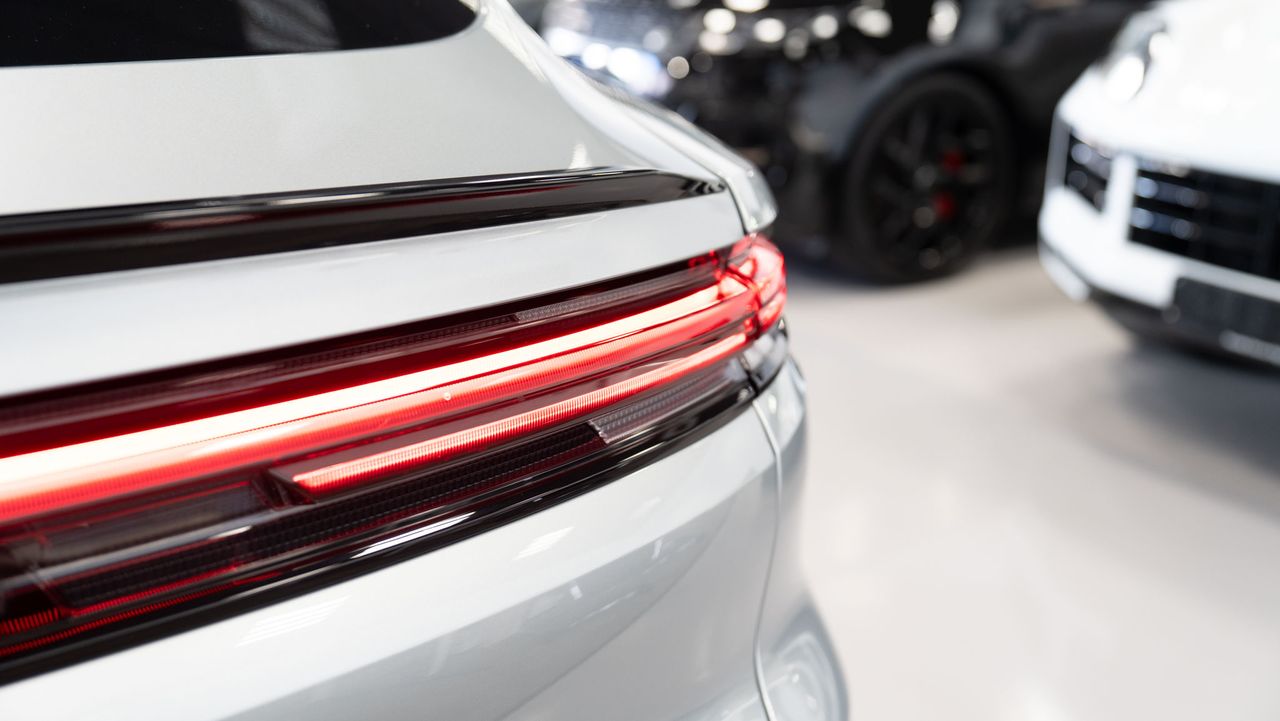 Porsche Cayenne Coupe E-hybrid - Foto 43