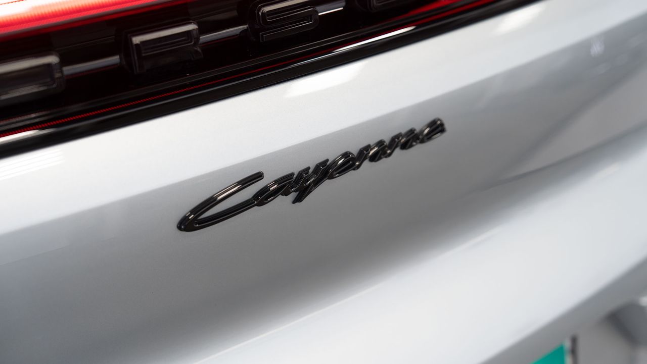 Porsche Cayenne Coupe E-hybrid - Foto 50