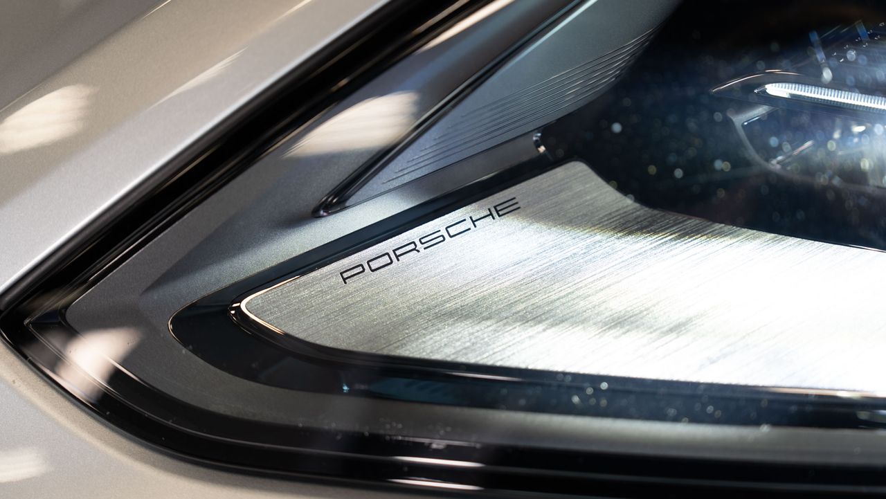 Porsche Cayenne Coupe E-hybrid - Foto 38