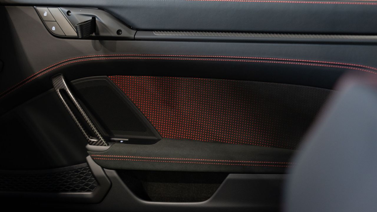 Porsche 911 992 GT3 RS - Foto 47