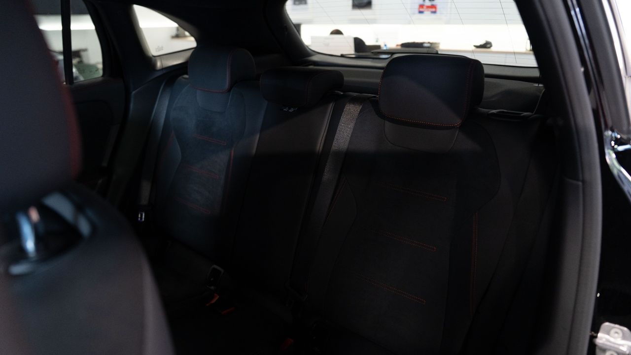 Mercedes GLA 220 d 4MATIC - Foto 28