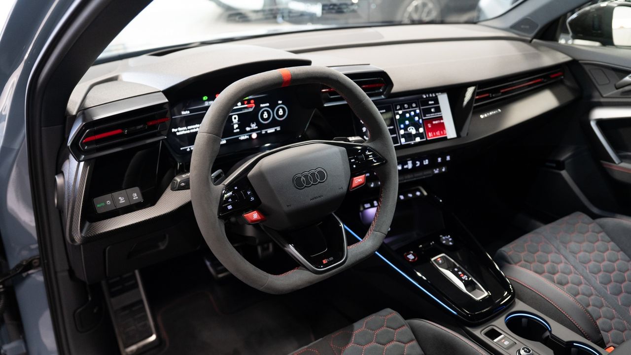 Audi RS3 SPORTBACK - Foto 18