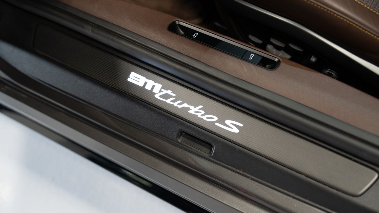 Porsche 911 Turbo S - Foto 34