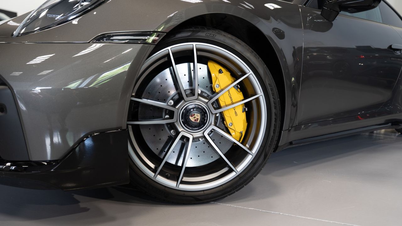 Porsche 911 Turbo S - Foto 42