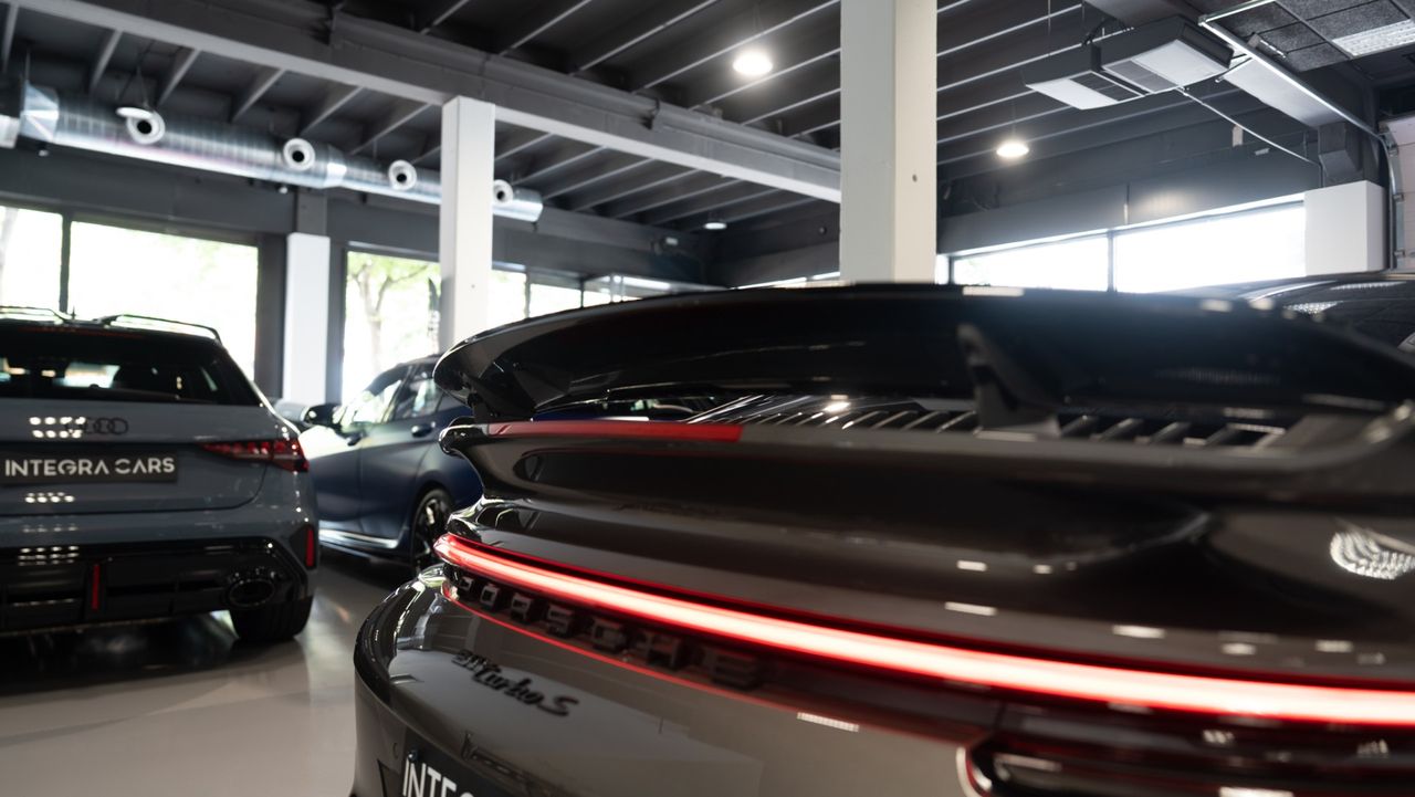 Porsche 911 Turbo S - Foto 48
