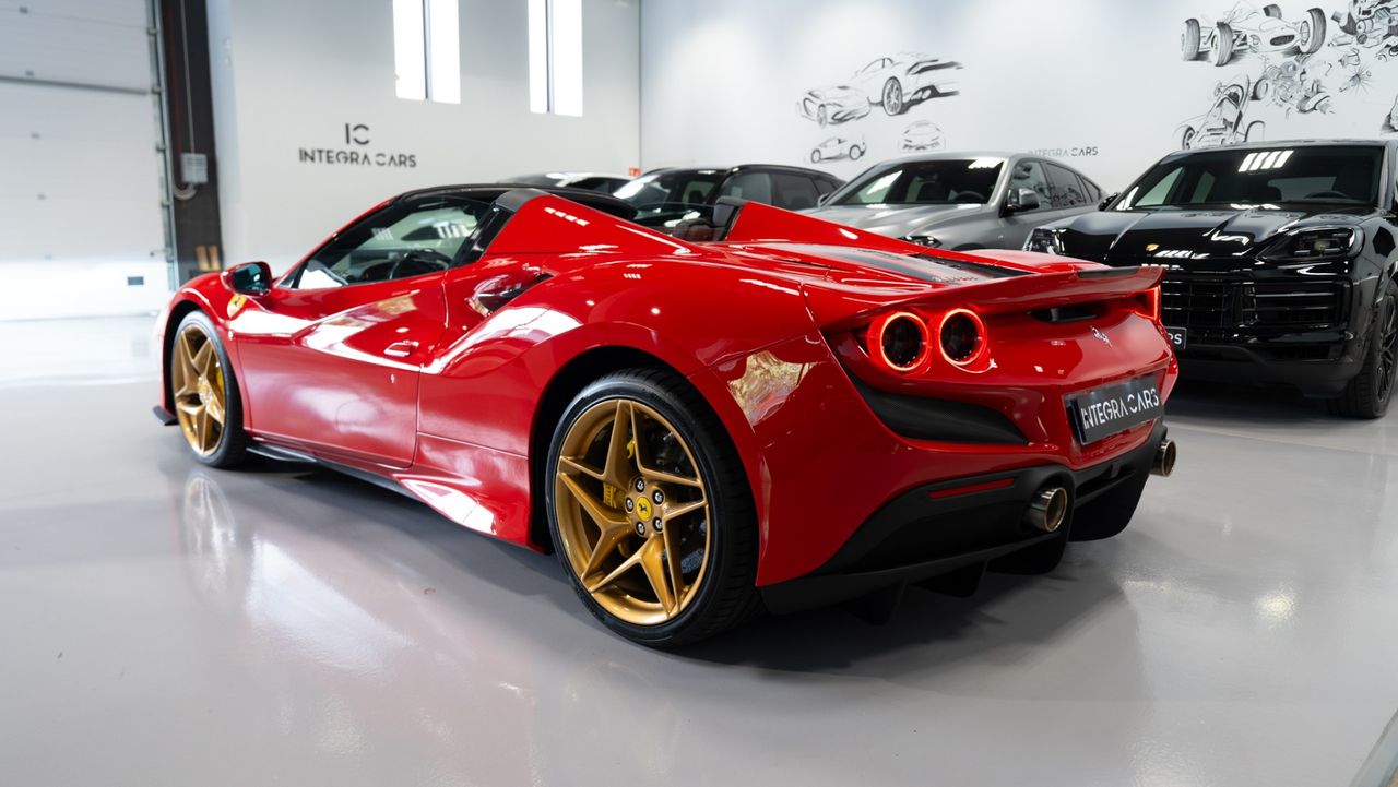 Ferrari F8 Spider - Foto 14