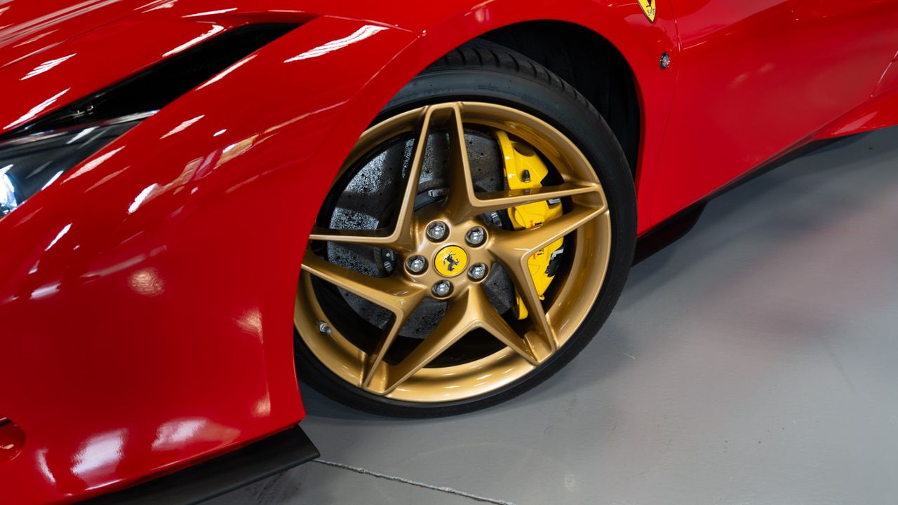 Ferrari F8 Spider - Foto 44