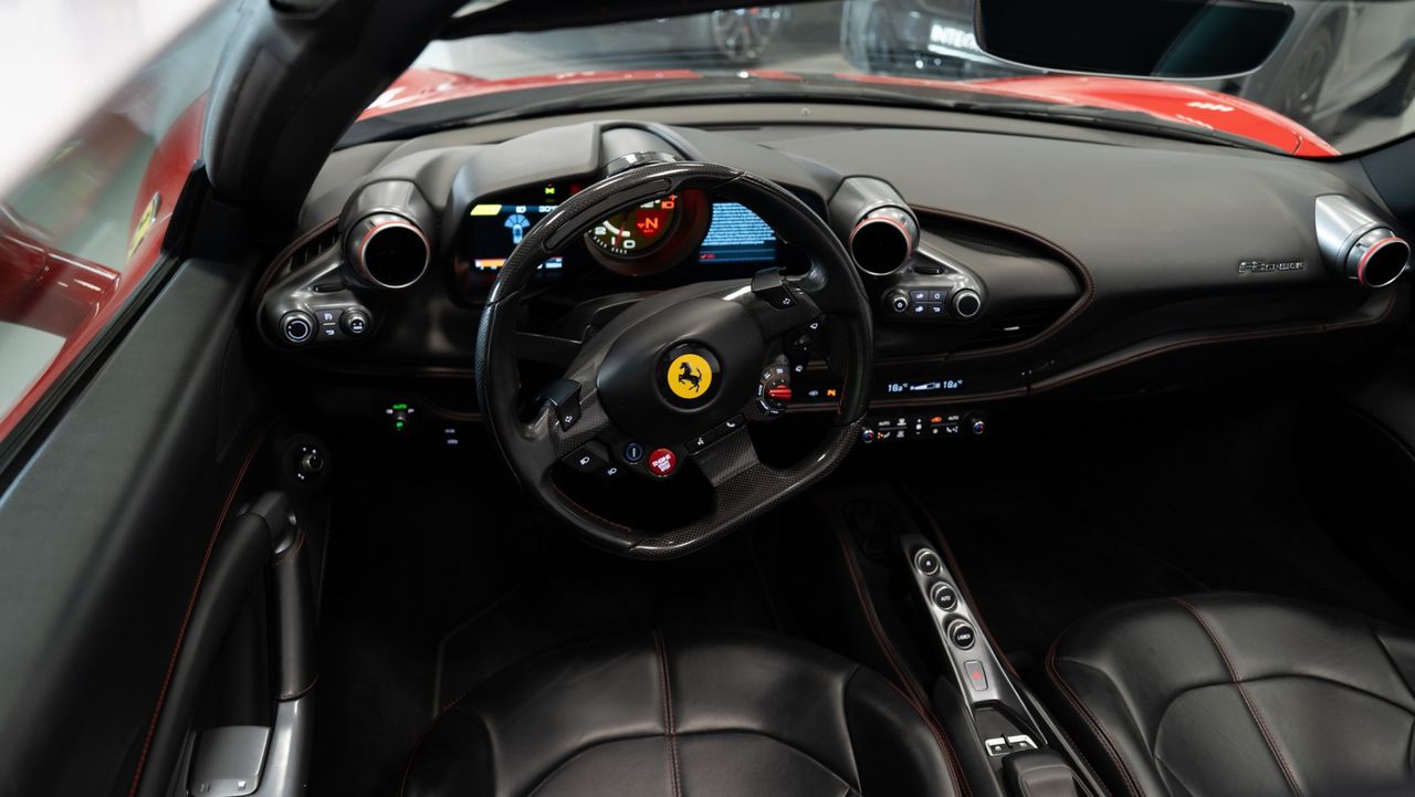 Ferrari F8 Spider - Foto 36