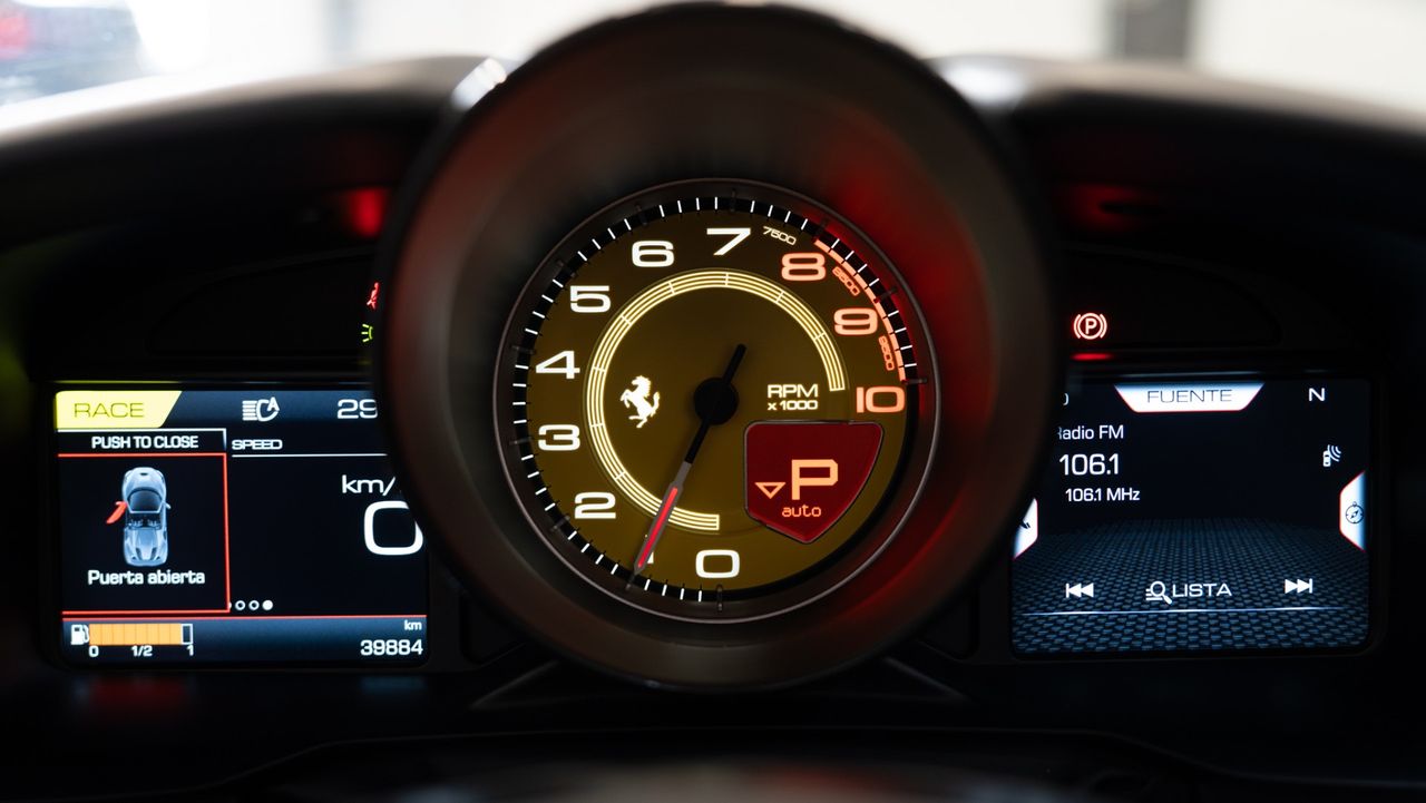 Ferrari F8 Spider - Foto 24