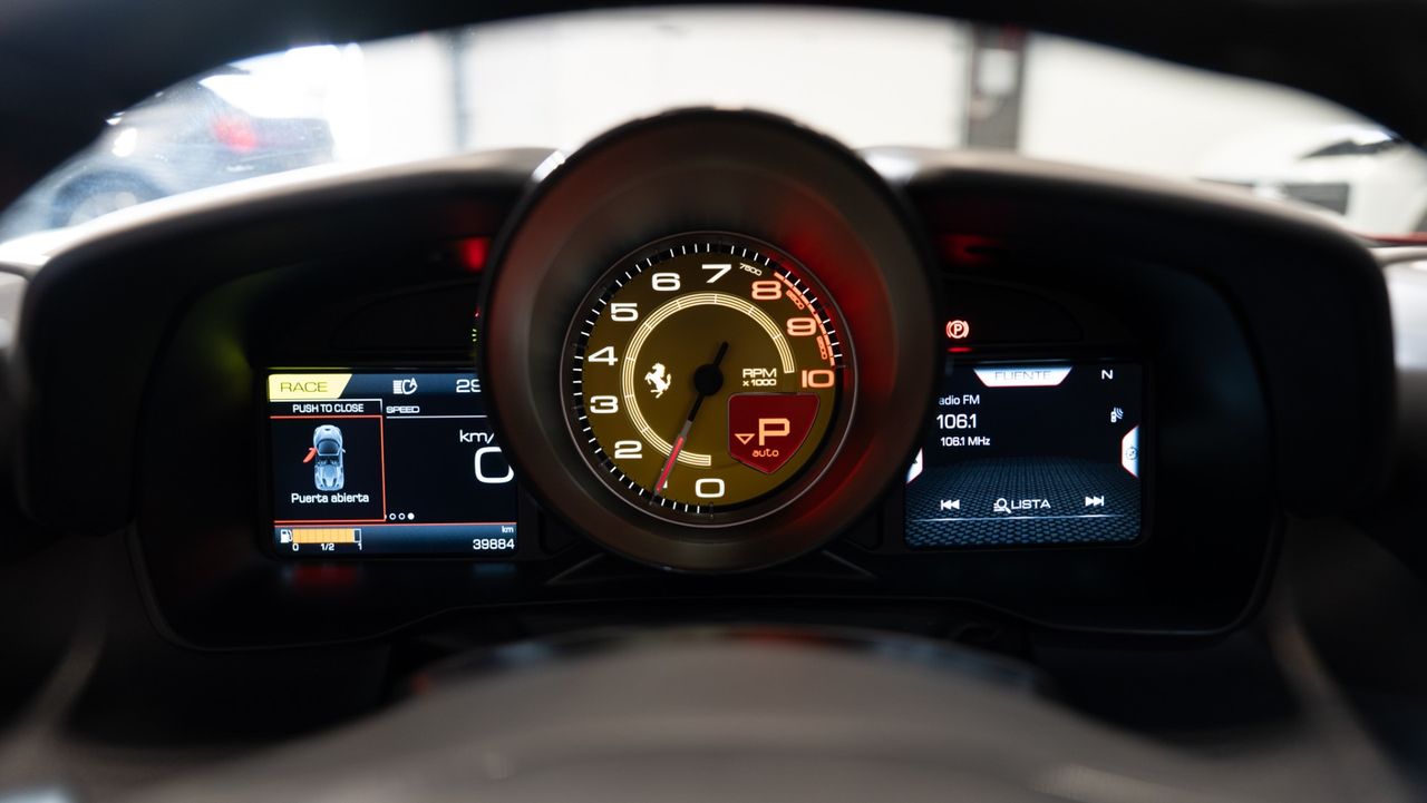 Ferrari F8 Spider - Foto 26
