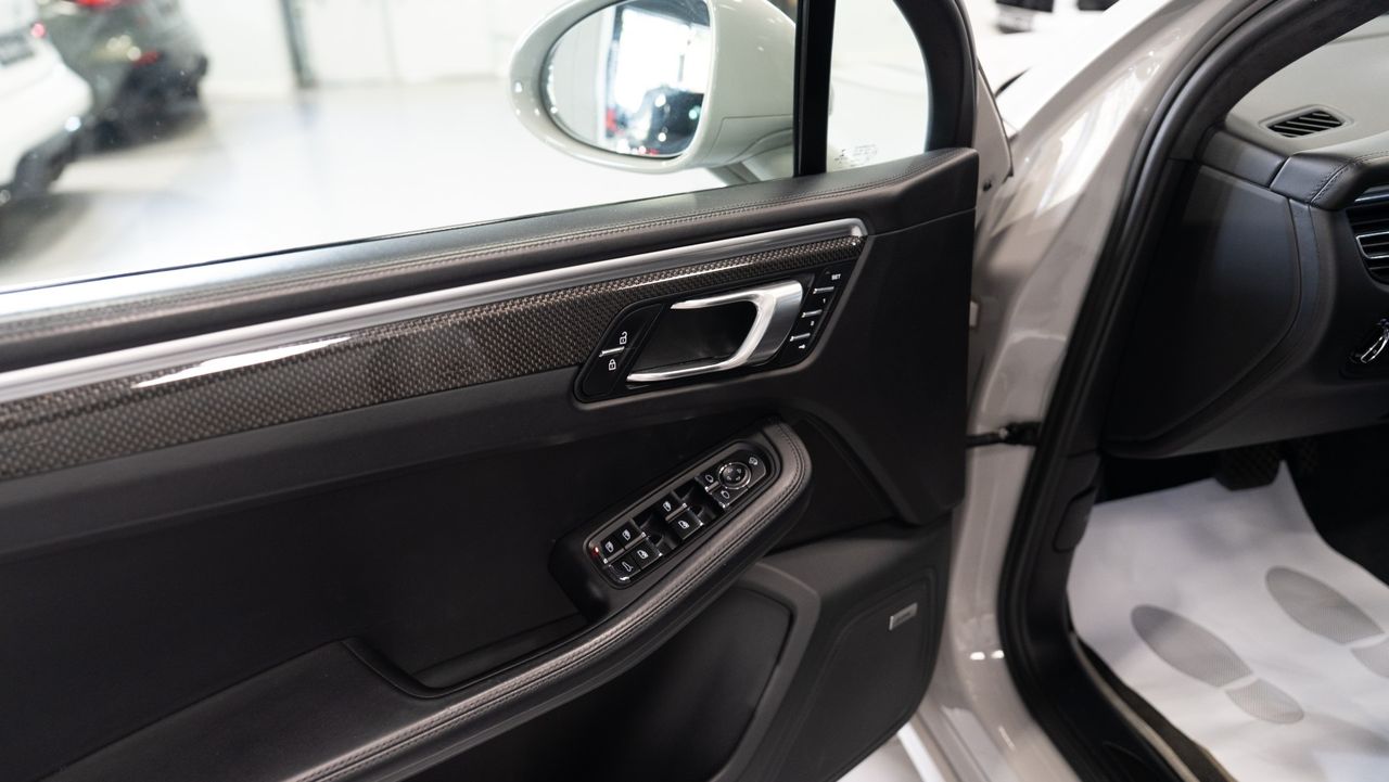 Porsche Macan Turbo - Foto 32