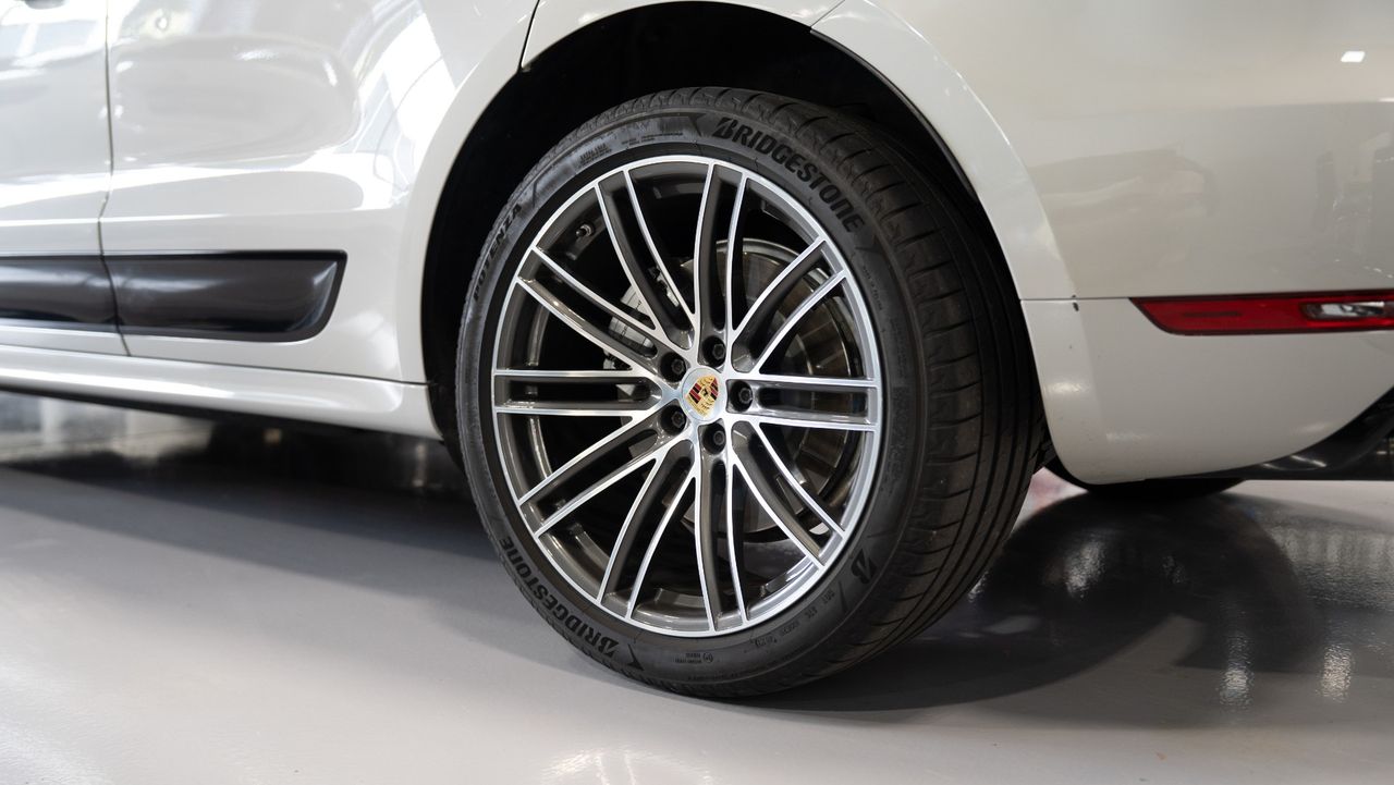 Porsche Macan Turbo - Foto 43