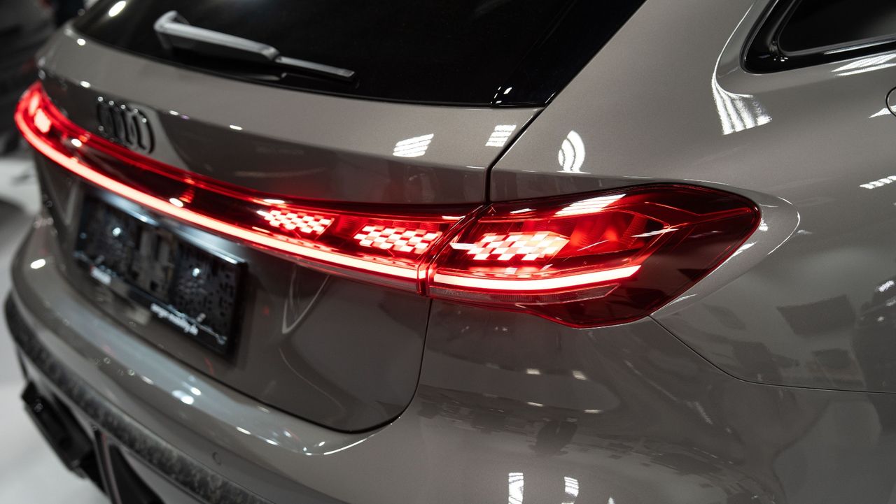 Audi A5 RS 5 Avant eHybrid - Foto 11
