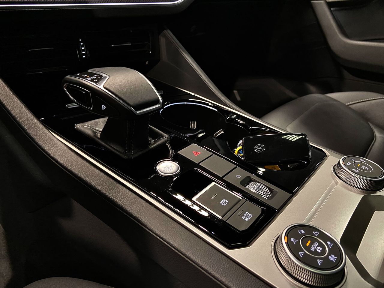 Volkswagen Touareg R 3.0 V6 TSI 340kW Tip 4M  - Foto 26