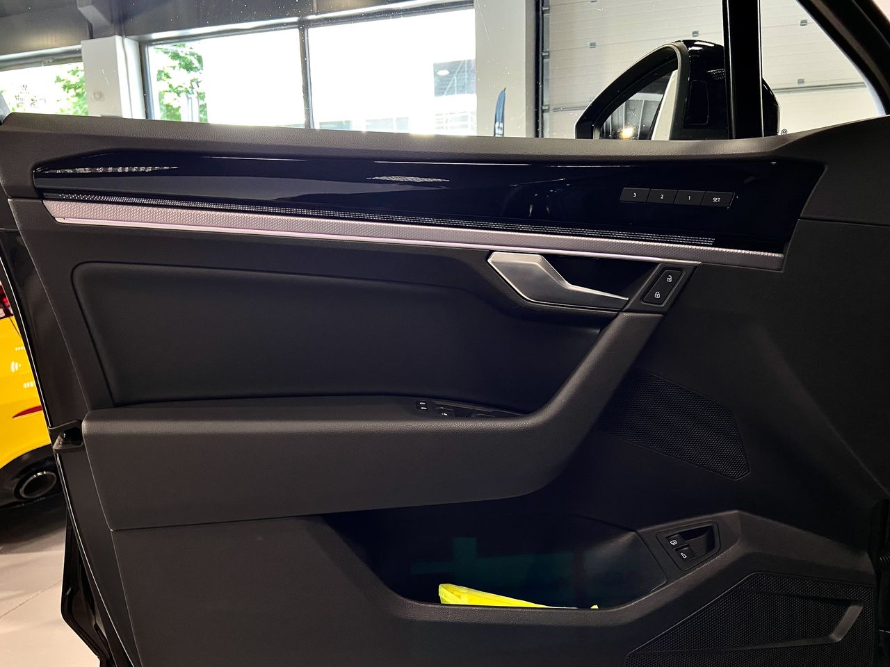 Volkswagen Touareg R 3.0 V6 TSI 340kW Tip 4M  - Foto 20