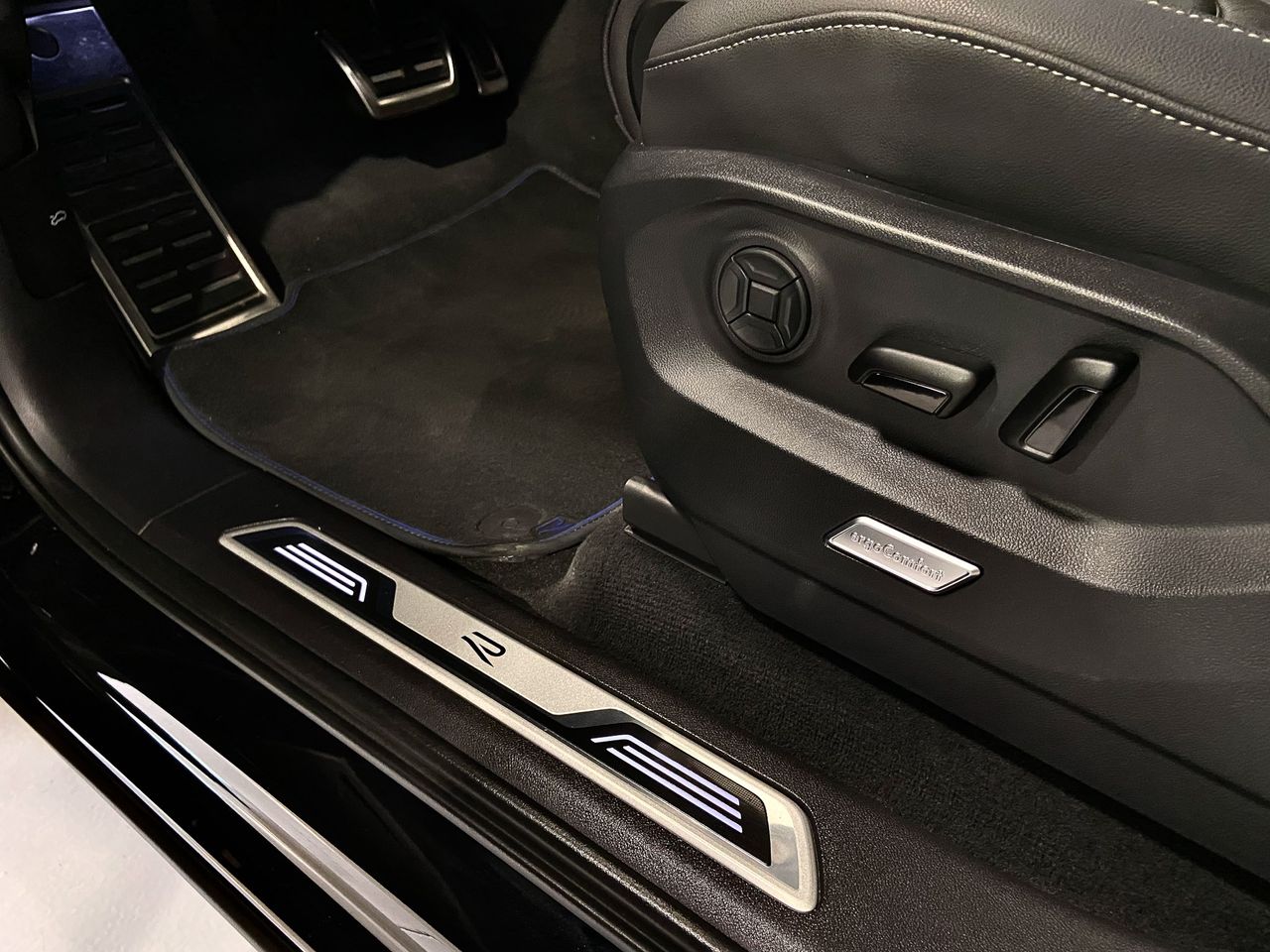 Volkswagen Touareg R 3.0 V6 TSI 340kW Tip 4M  - Foto 21