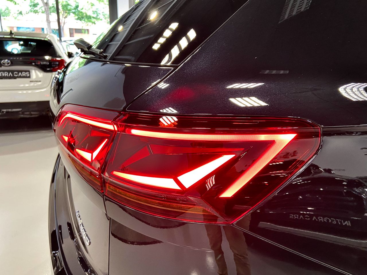 Volkswagen Touareg R 3.0 V6 TSI 340kW Tip 4M  - Foto 11