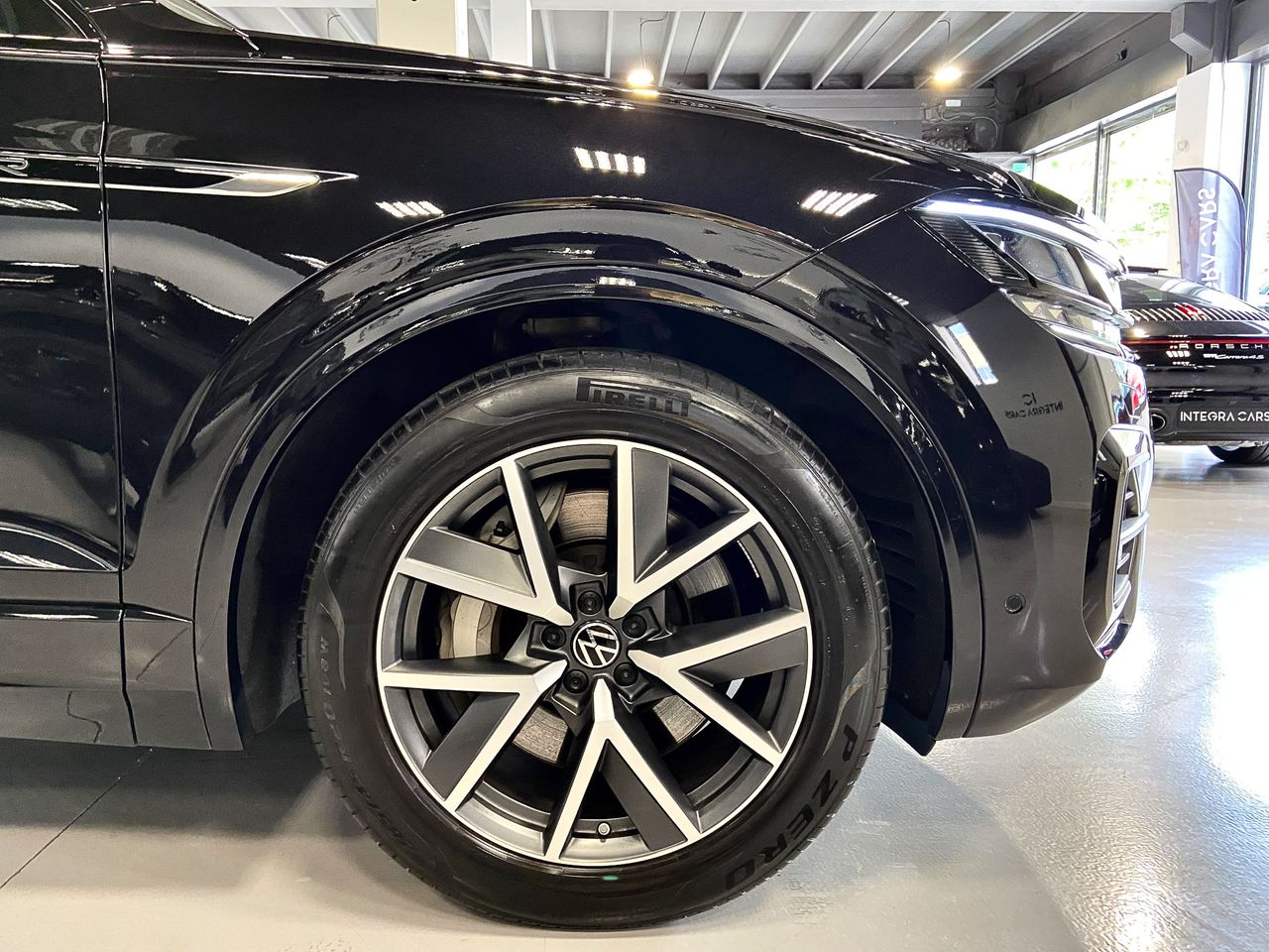 Volkswagen Touareg R 3.0 V6 TSI 340kW Tip 4M  - Foto 16