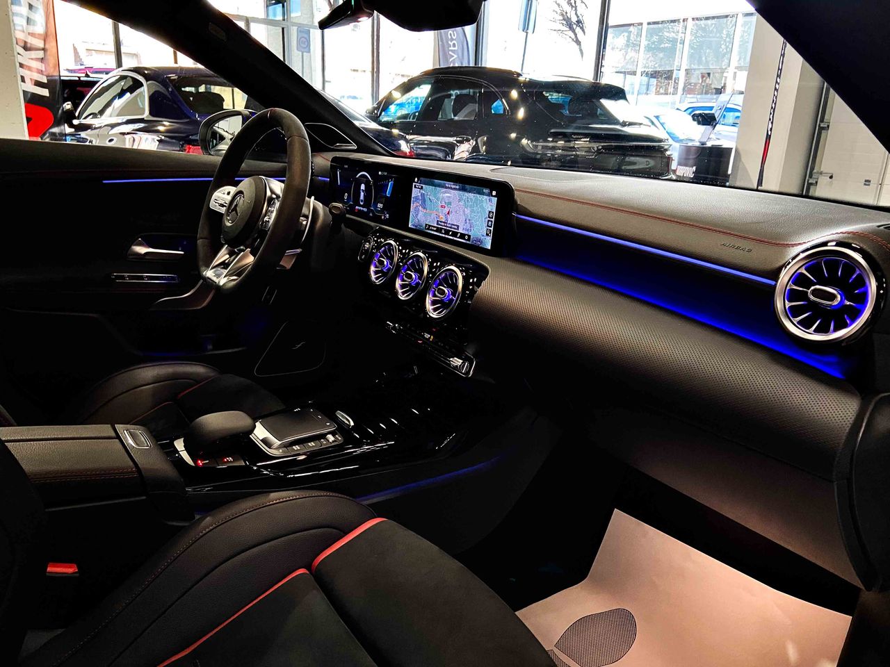 Mercedes CLA MERCEDES-BENZ CLA CLA MercedesAMG S 45 4MATIC 4p.  - Foto 36