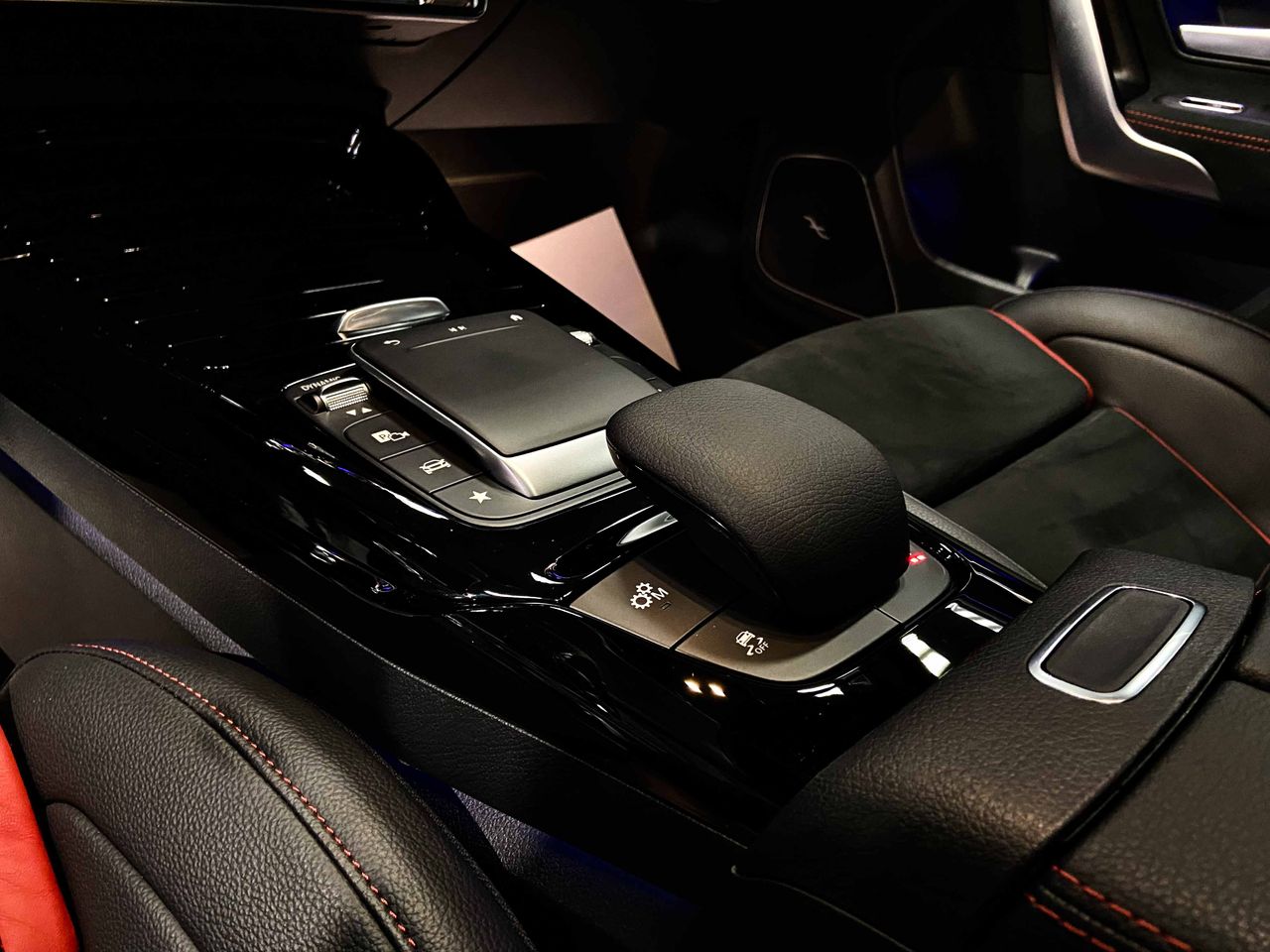 Mercedes CLA MERCEDES-BENZ CLA CLA MercedesAMG S 45 4MATIC 4p.  - Foto 31