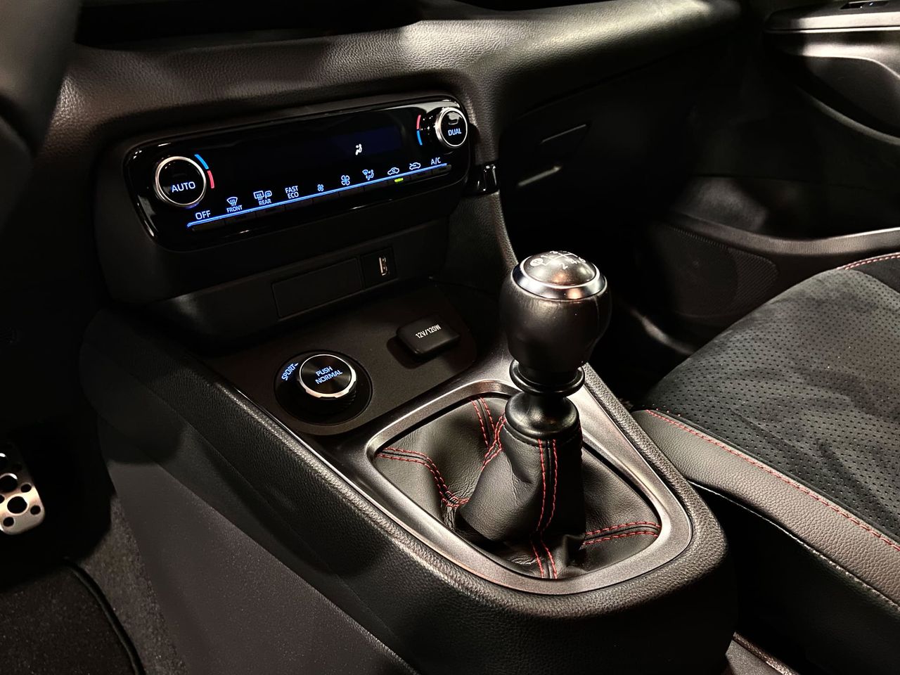 Toyota GR Yaris TOYOTA GR Yaris 1.6 192kW RZ Circuit Pack 3p.  - Foto 30