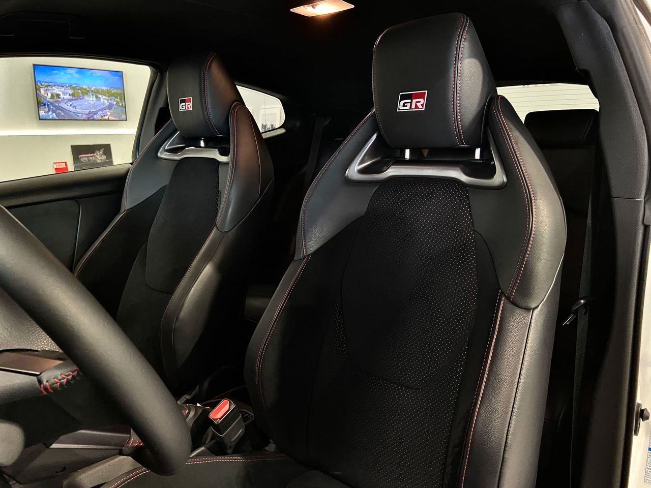 Toyota GR Yaris TOYOTA GR Yaris 1.6 192kW RZ Circuit Pack 3p.  - Foto 31