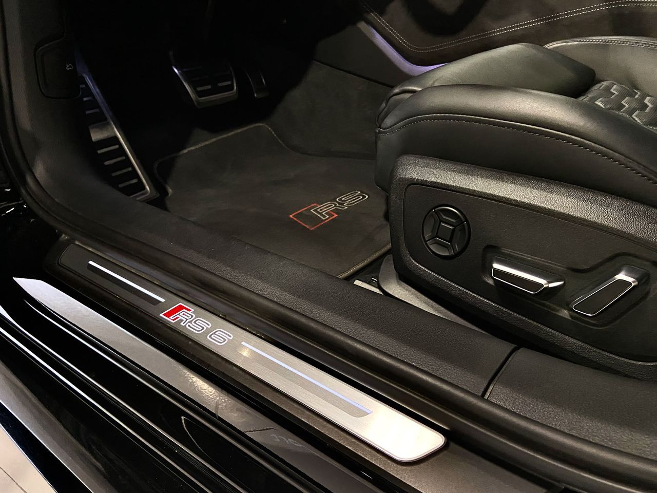 Audi A6 AUDI A6 RS 6 Avant TFSI quattro 5p.  - Foto 26