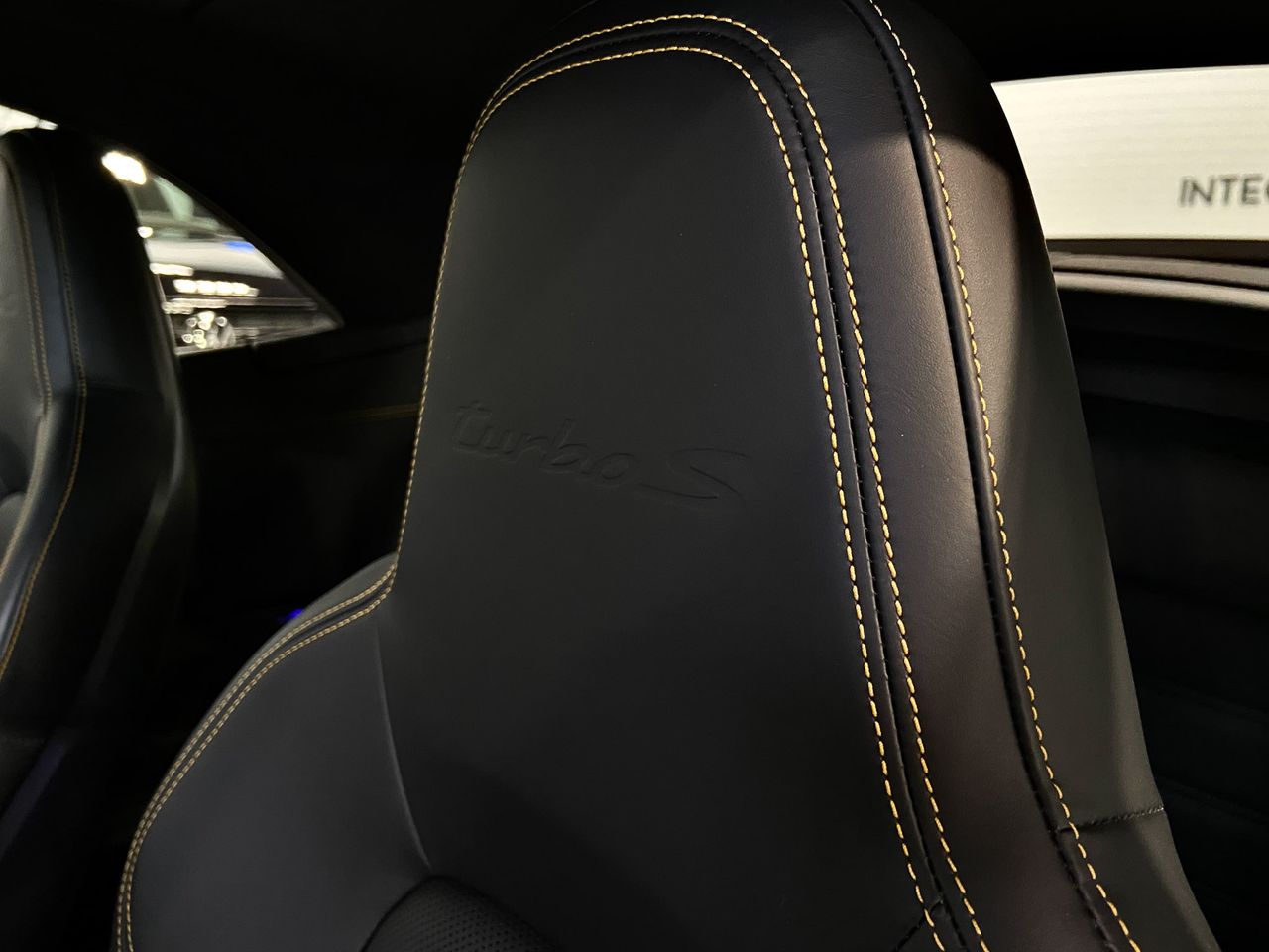 Porsche 911 Turbo S Cabrio 650cv  - Foto 29