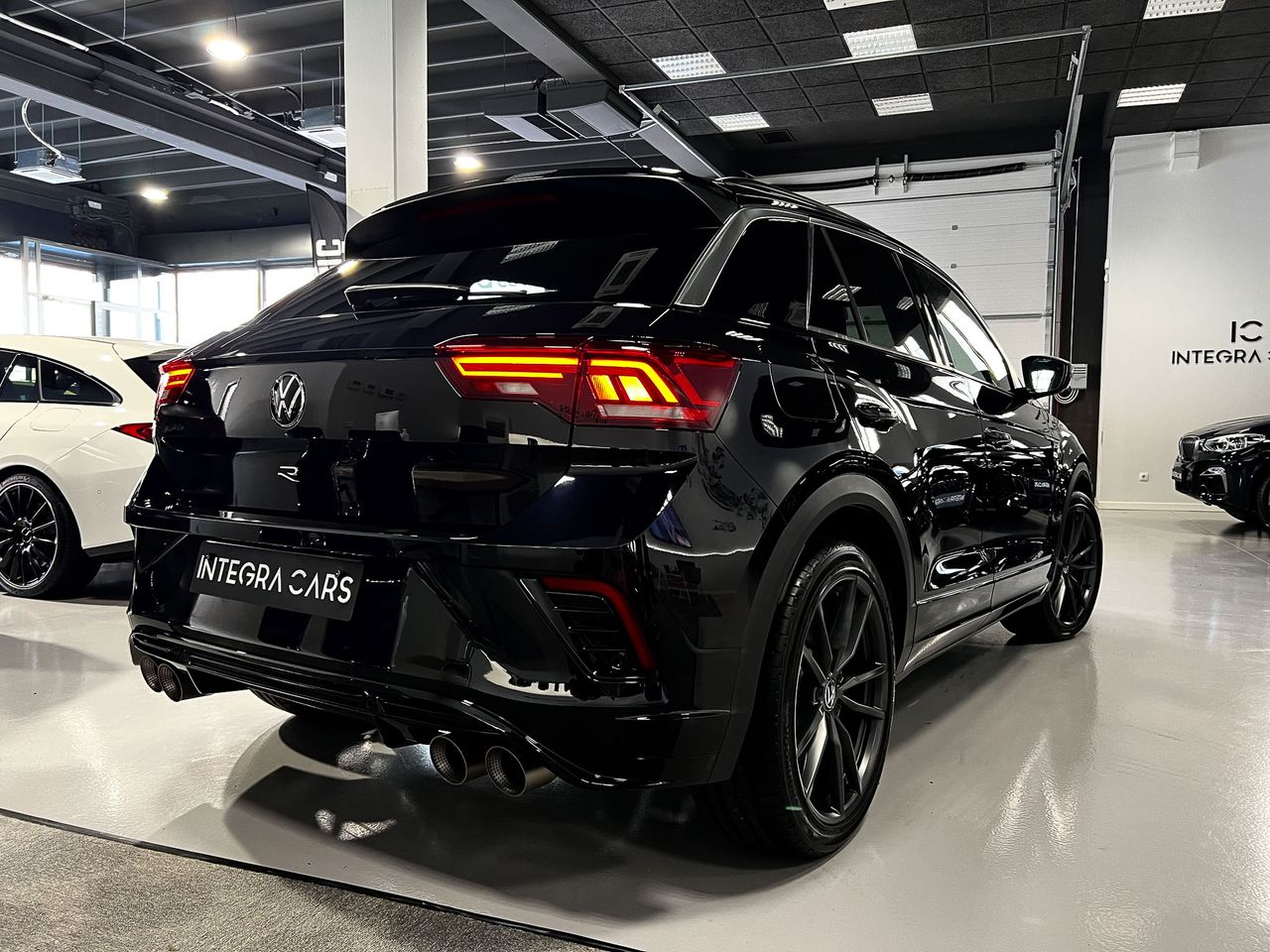 Volkswagen T-Roc R 300CV Akrapovic  - Foto 4