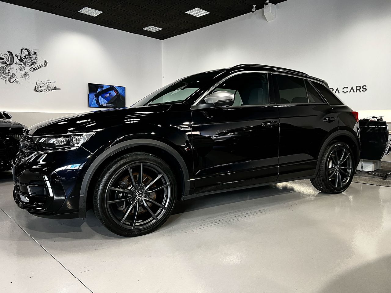 Volkswagen T-Roc R 300CV Akrapovic  - Foto 3