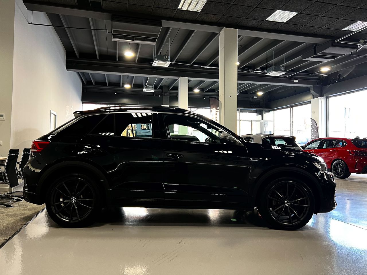 Volkswagen T-Roc R 300CV Akrapovic  - Foto 5