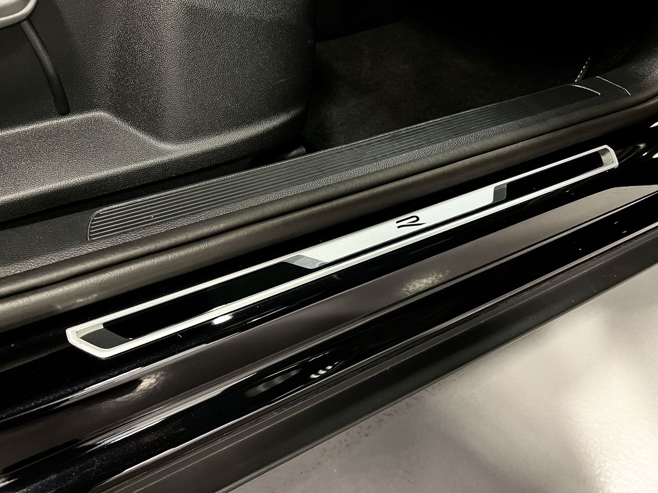 Volkswagen T-Roc R 300CV Akrapovic  - Foto 18