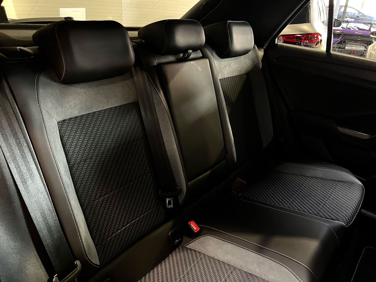 Volkswagen T-Roc R 300CV Akrapovic  - Foto 34