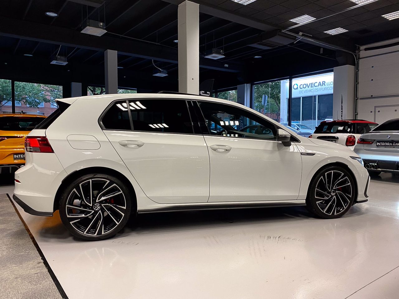 Volkswagen Golf 8 GTD DSG 200CV 5p.  - Foto 4