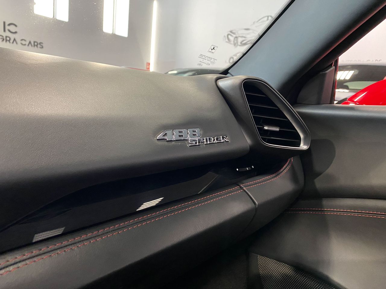 Ferrari 488 Spider  - Foto 14