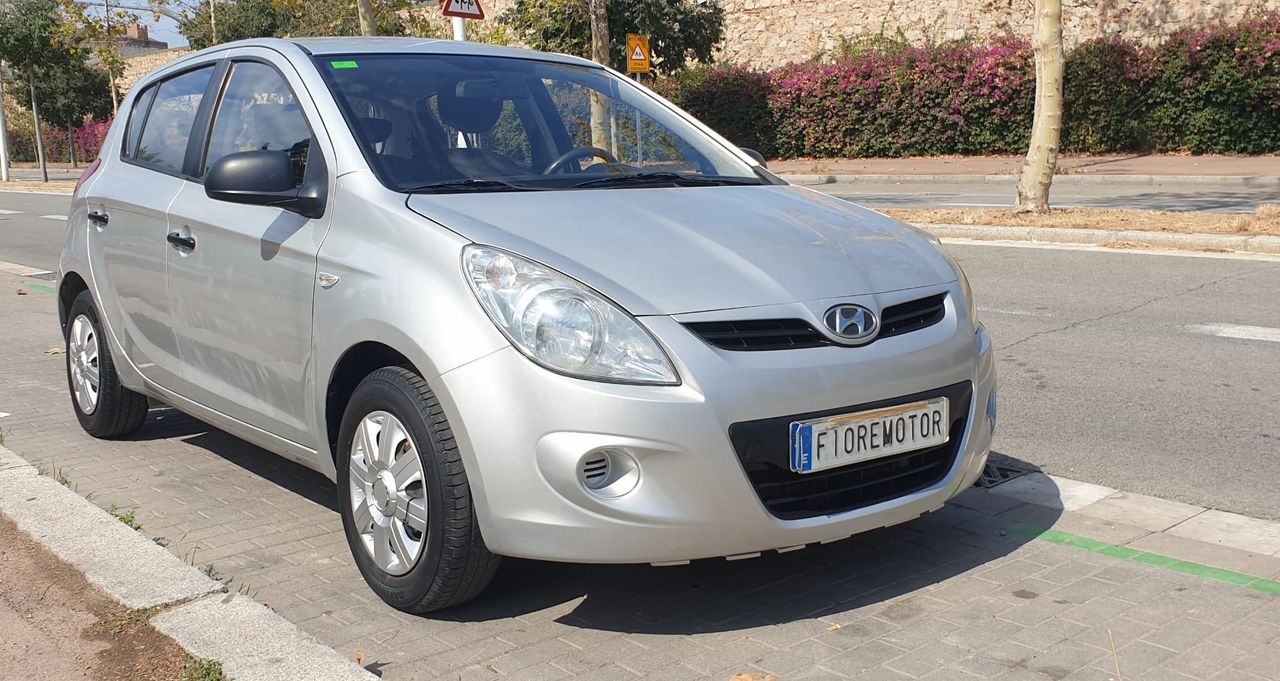 hyundai i20 2012 /