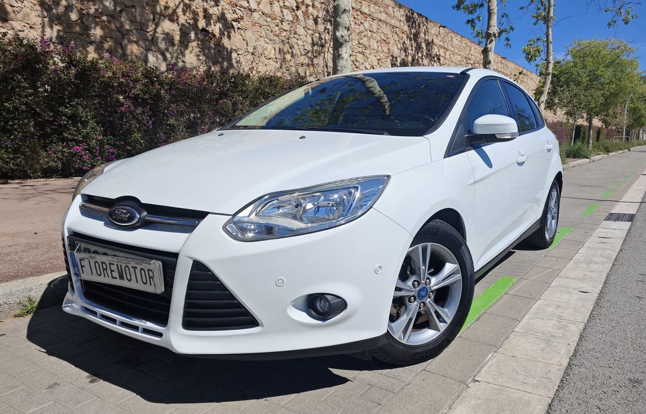 Foto ford focus 2014 /
