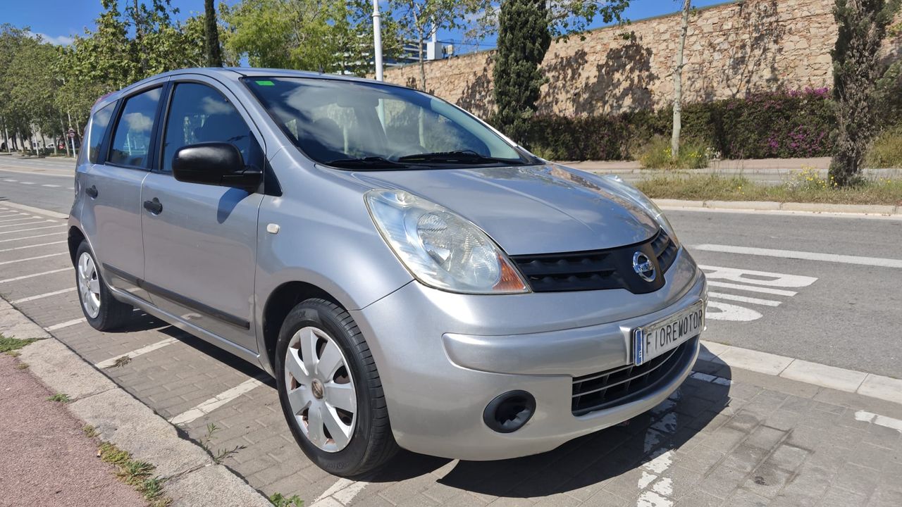 Foto nissan note 2007 /
