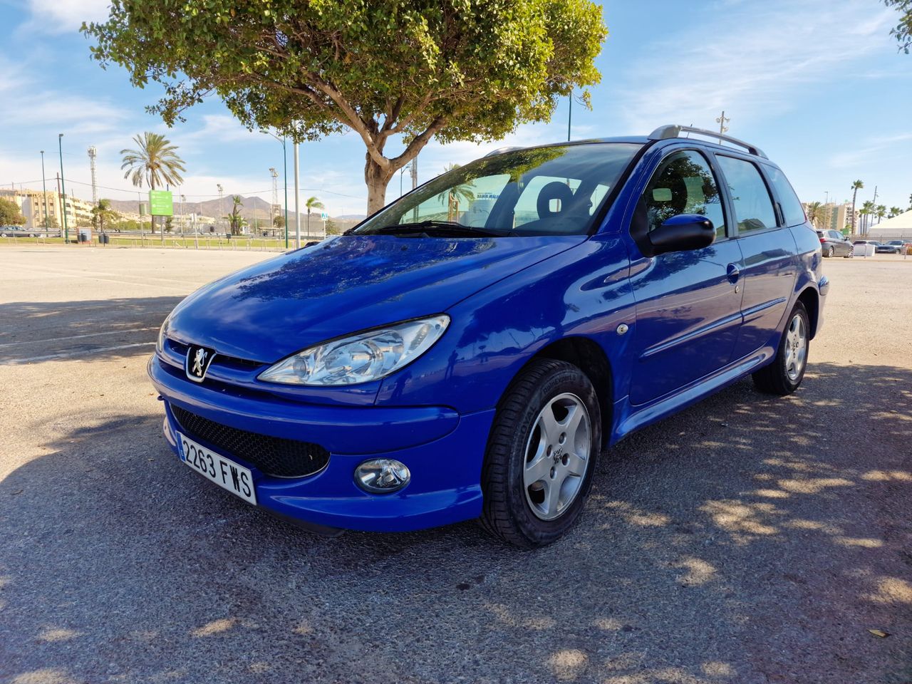 foto de peugeot 206 sw de segunda mano