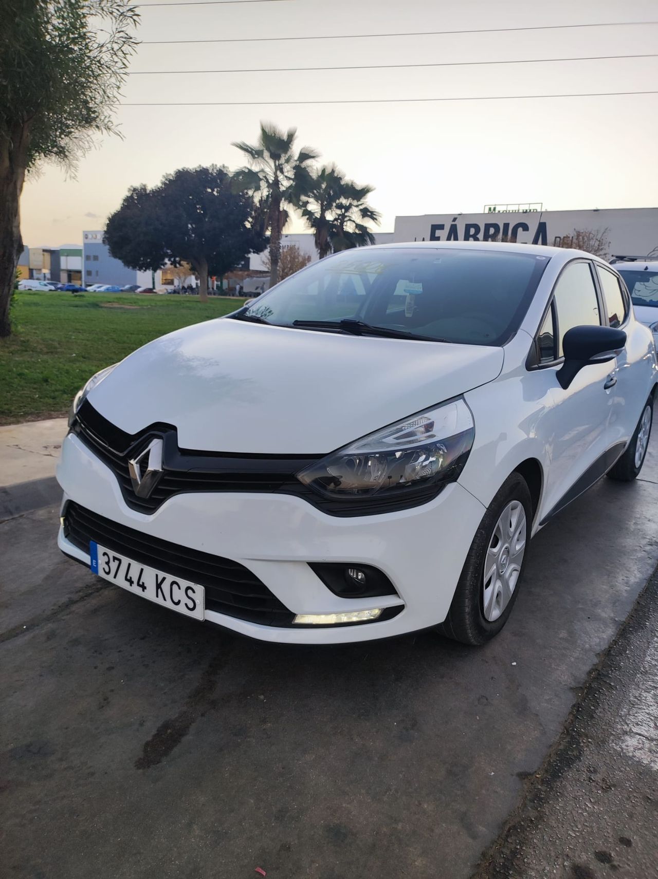 Renault Clio 4 ocasión segunda mano 2017 Diésel por 7.900€ en Málaga