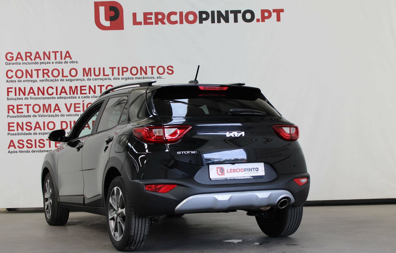 kia stonic 2024 / foto grande (3)