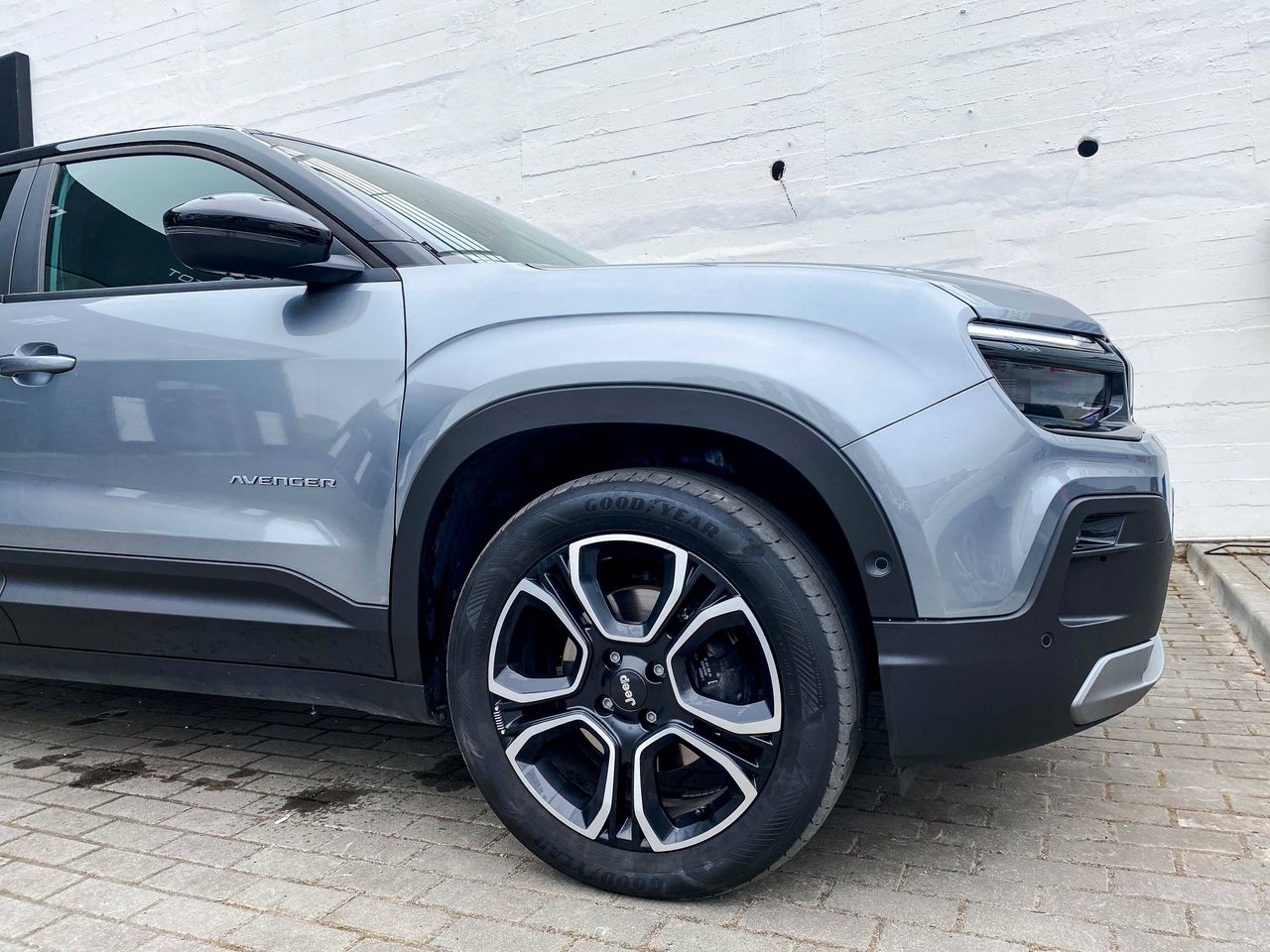 jeep avenger 2023 / foto grande (3)