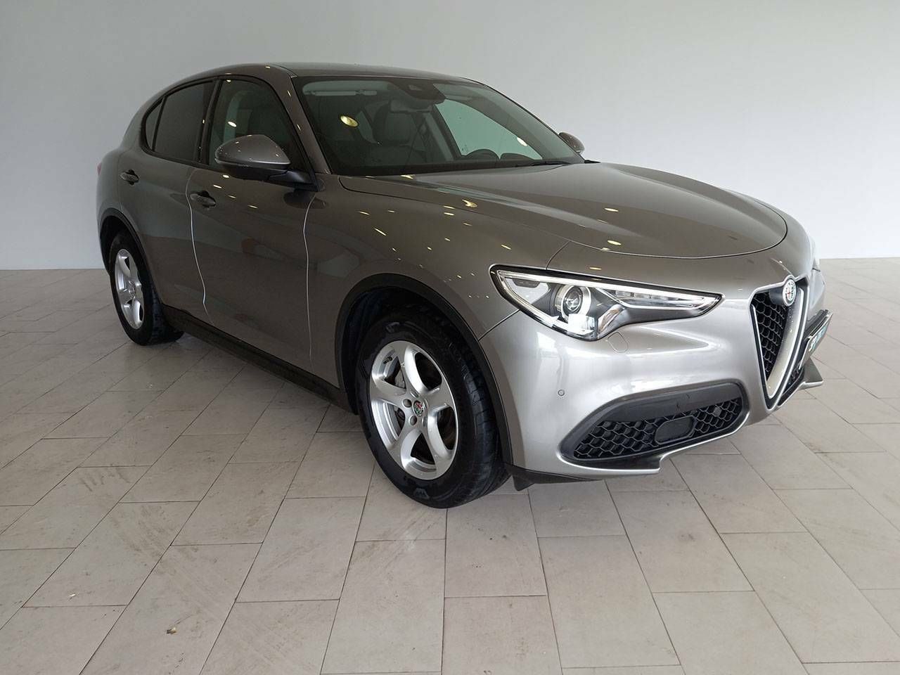 alfa romeo stelvio 2019 / foto grande (3)