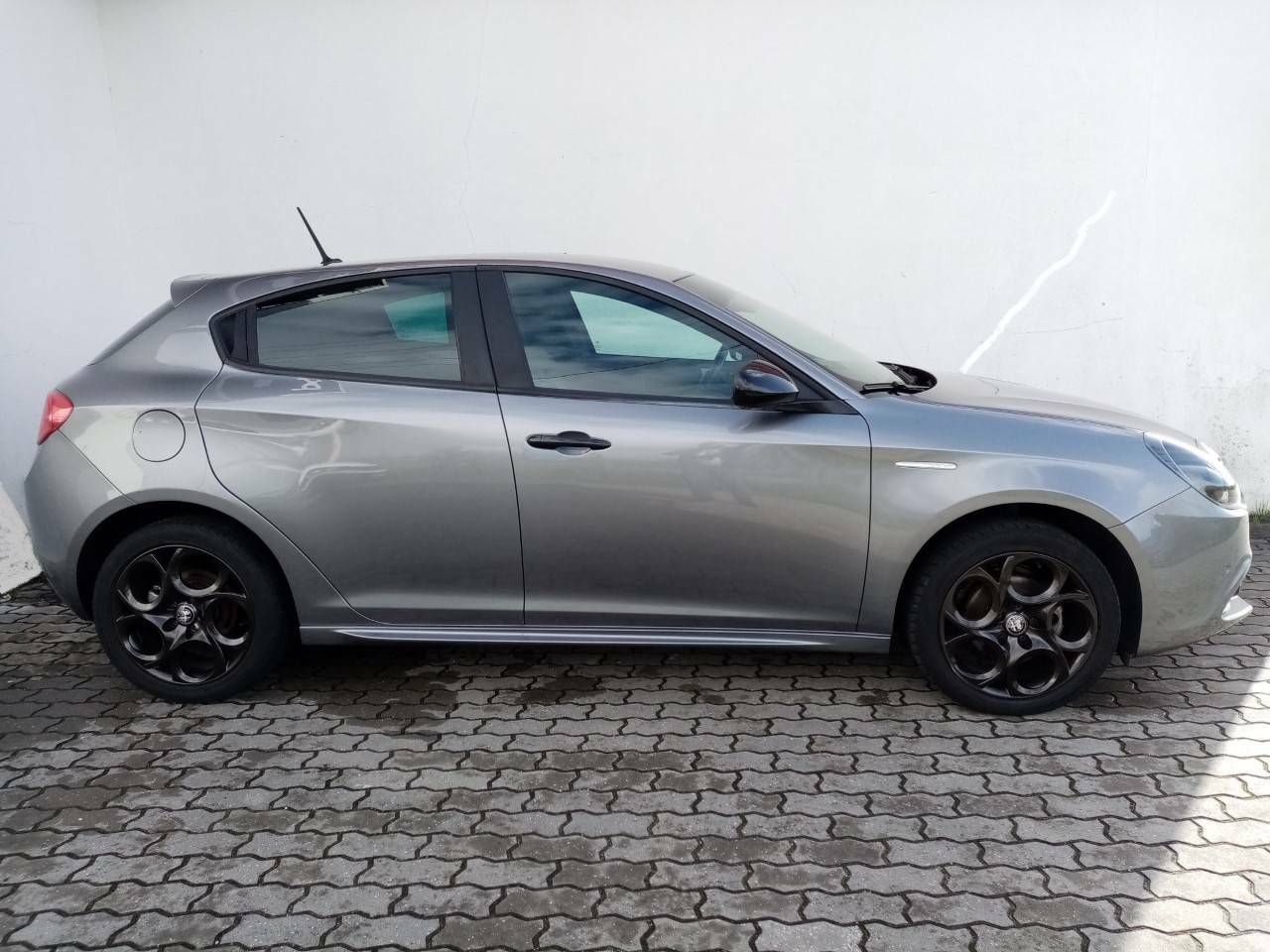 alfa romeo giulietta 2019 / foto grande (2)