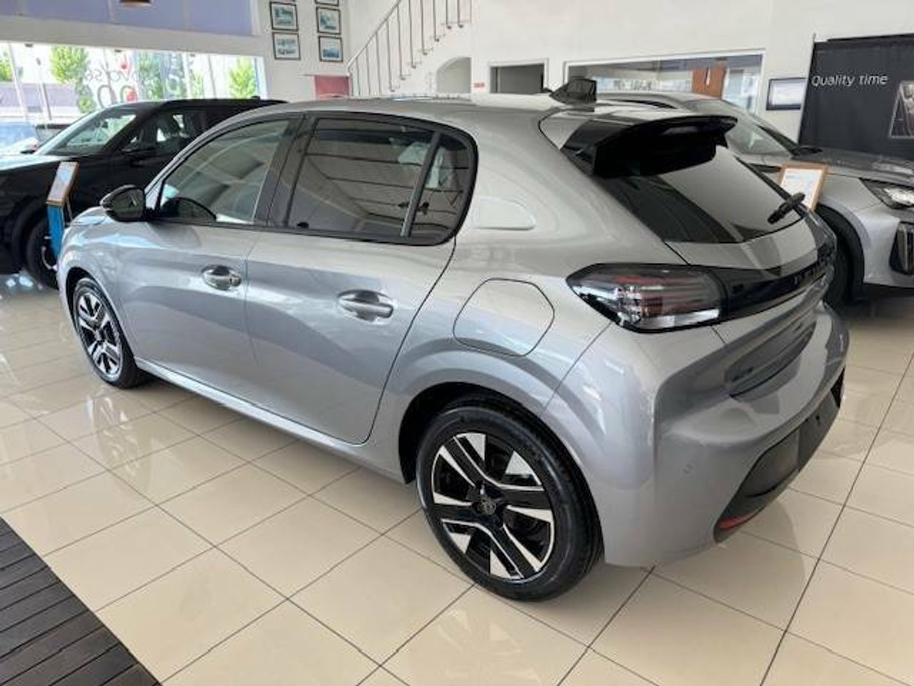 peugeot 208 2025 / foto grande (3)