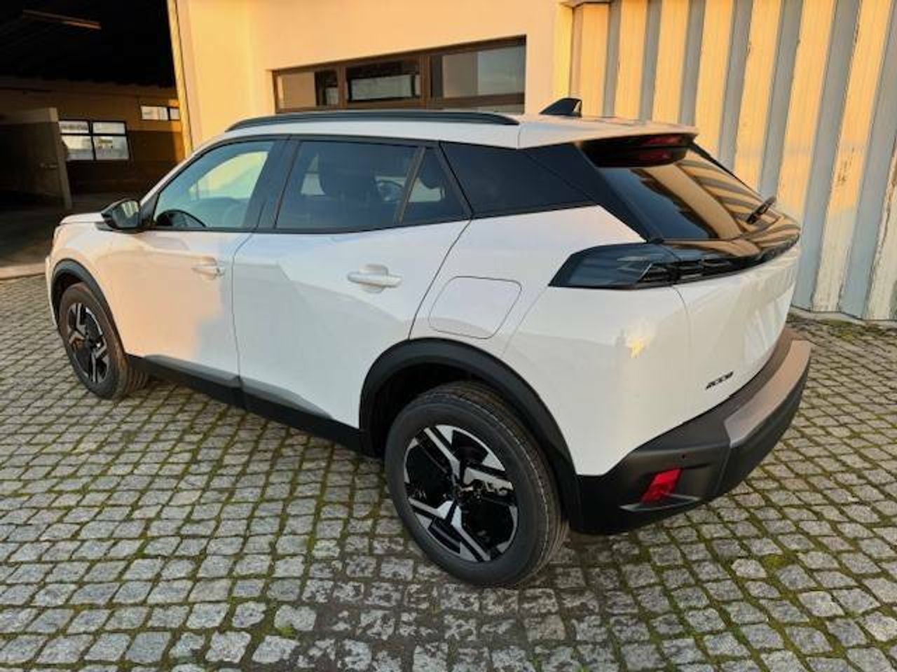 peugeot 2008 2025 / foto grande (2)