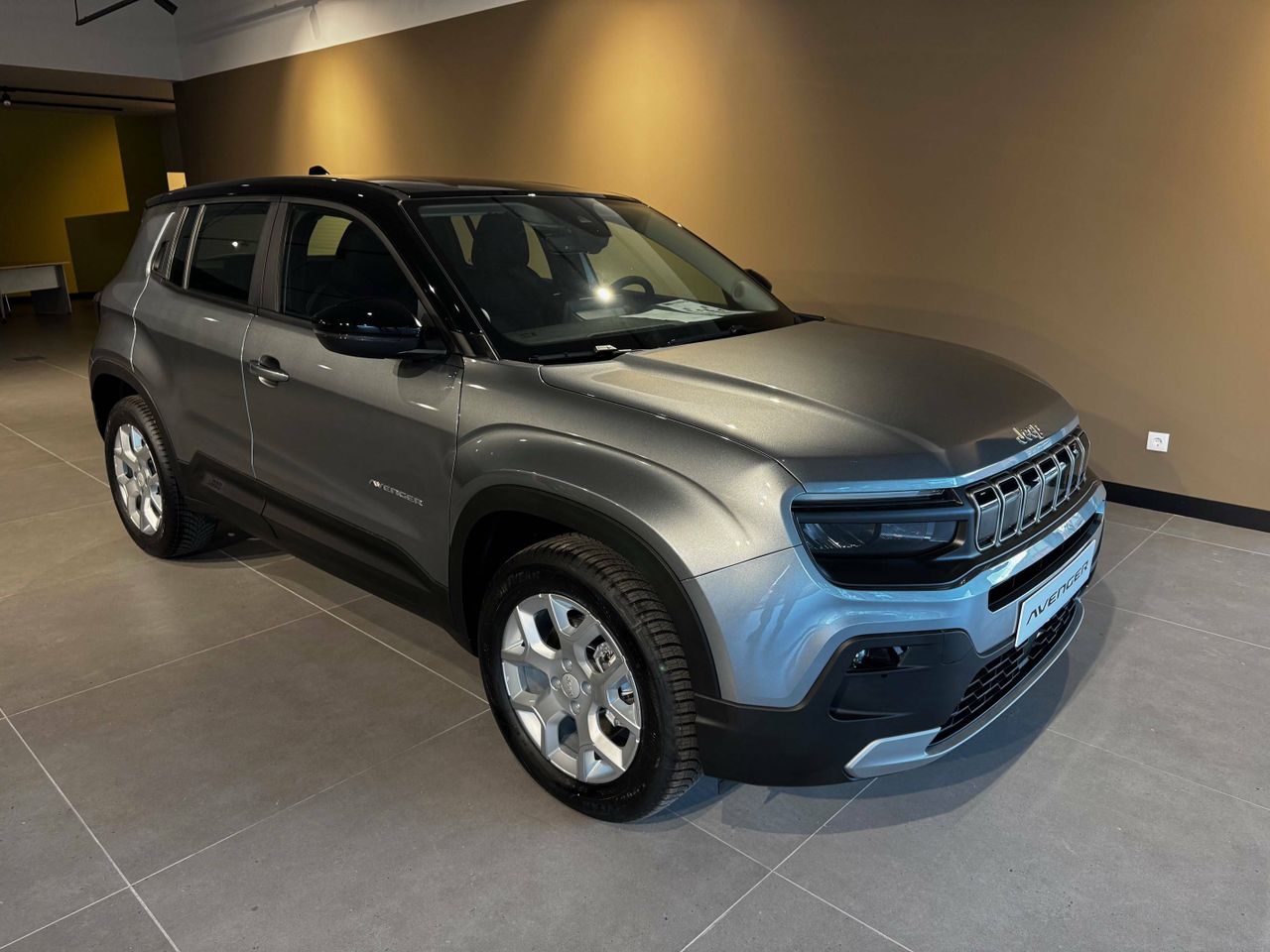 jeep avenger 2025 / foto grande (2)
